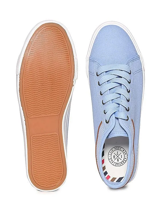 Aeropostale Striped Trim Canvas Sneakers