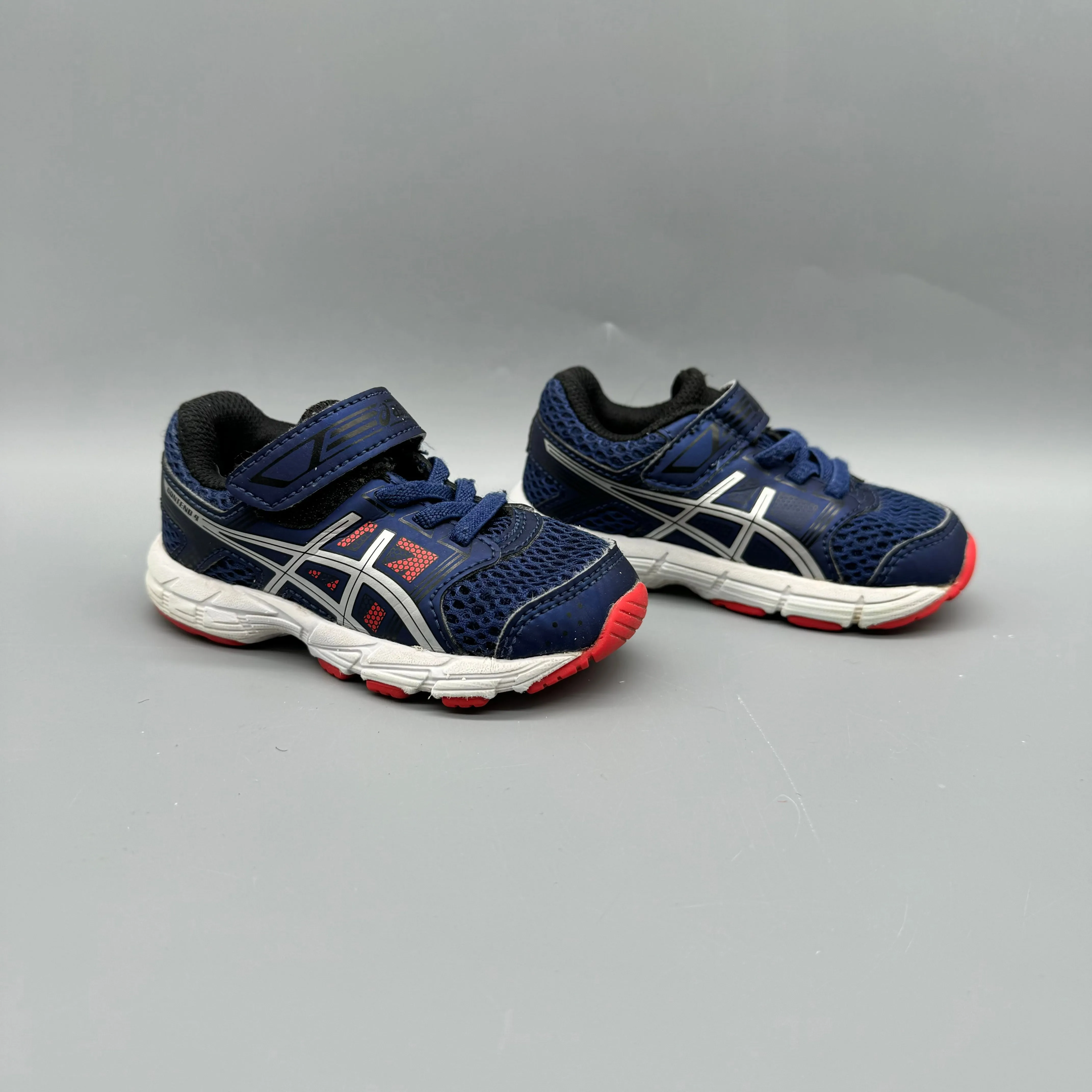 Asics / Runner / US5