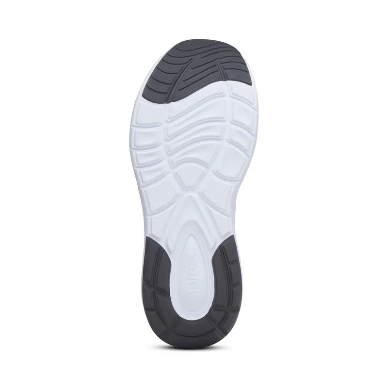 Chase Arch Support Sneakers