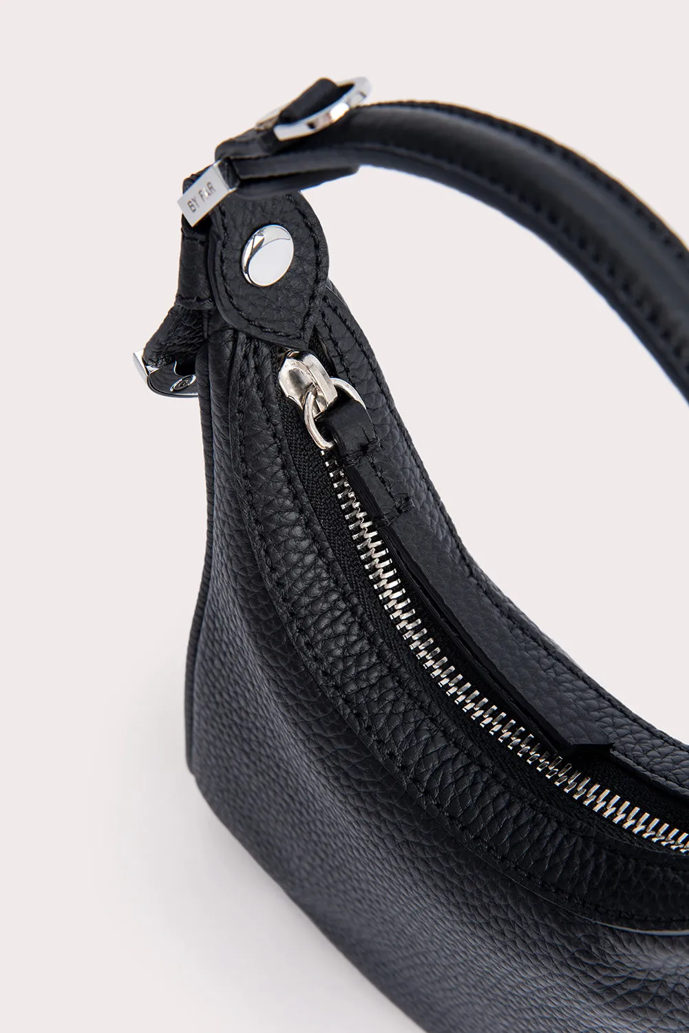 --Cosmo black flat grain leather bag-