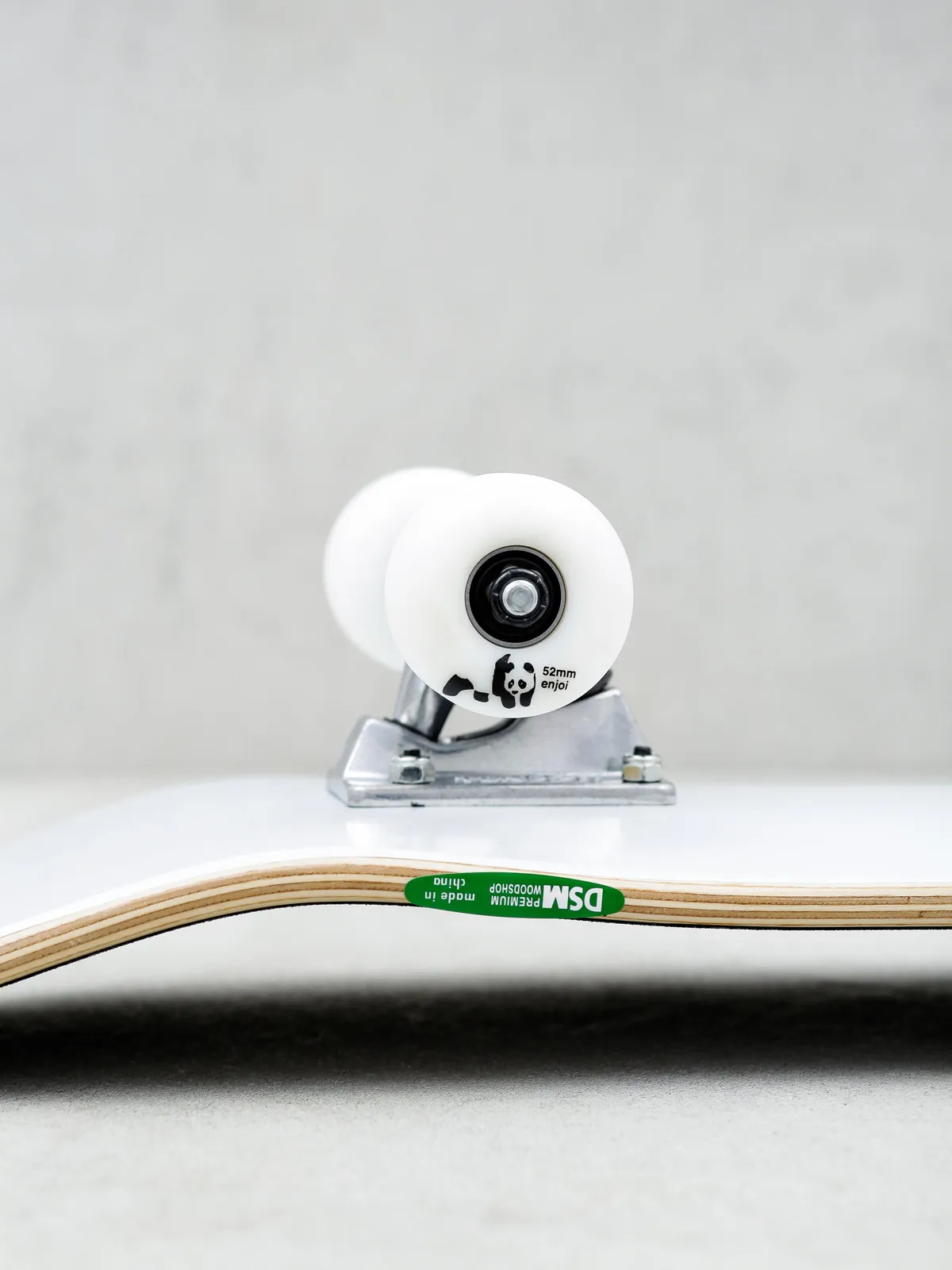 Enjoi Skateboard Whitey Panda (white)