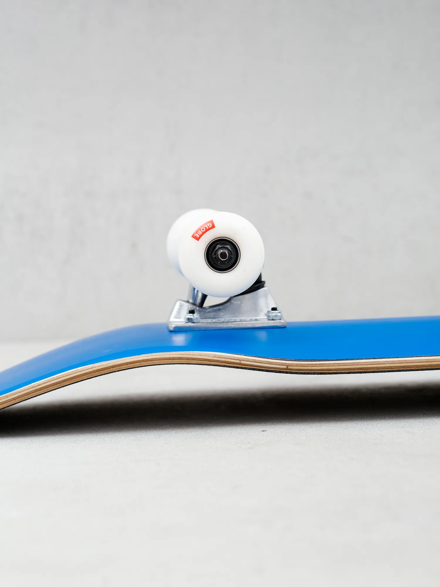 Globe Goodstock Skateboard (neon blue)