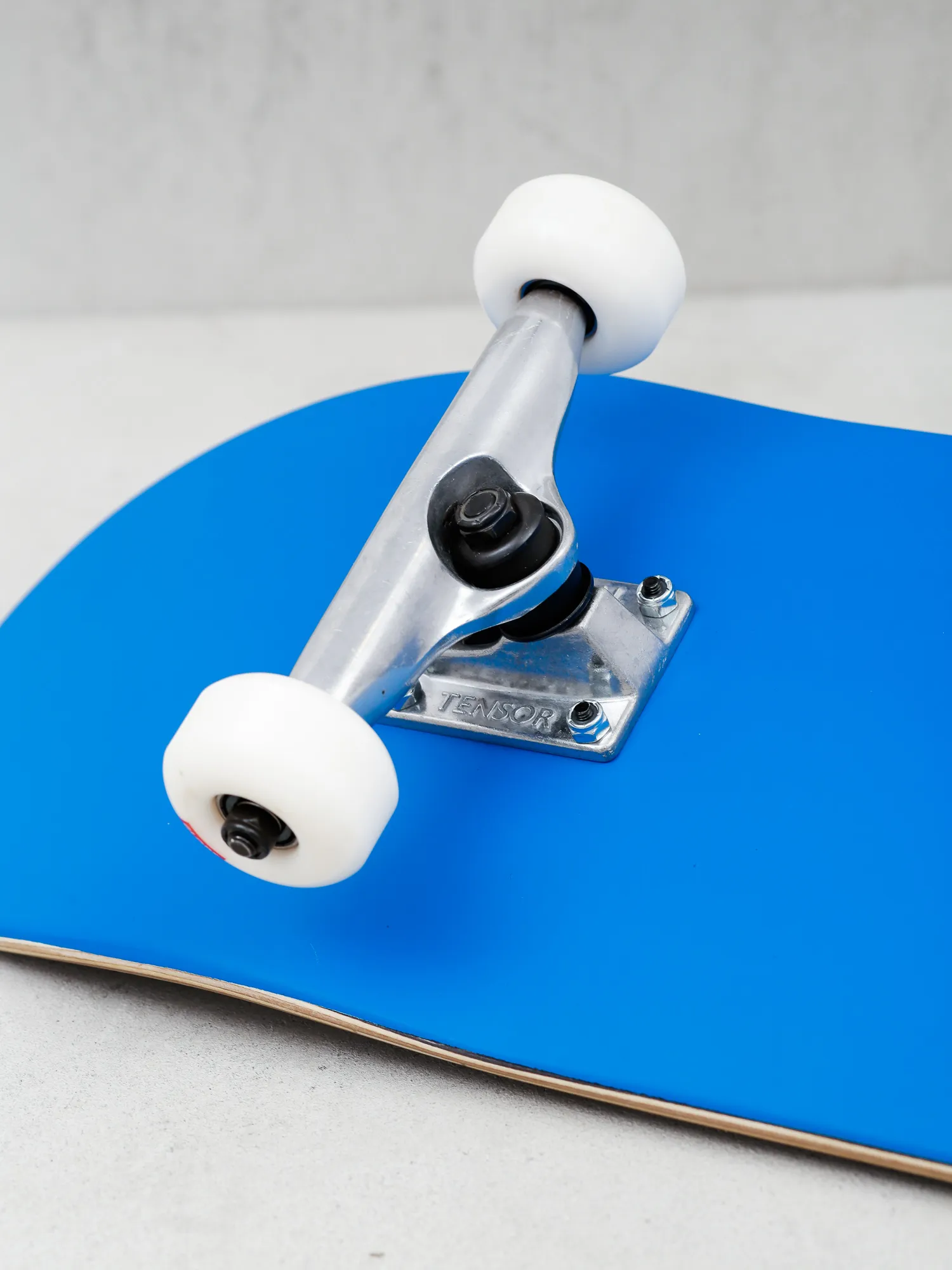 Globe Goodstock Skateboard (neon blue)