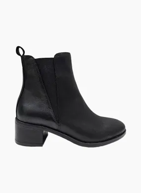 Le Sansa Ring Black Boot