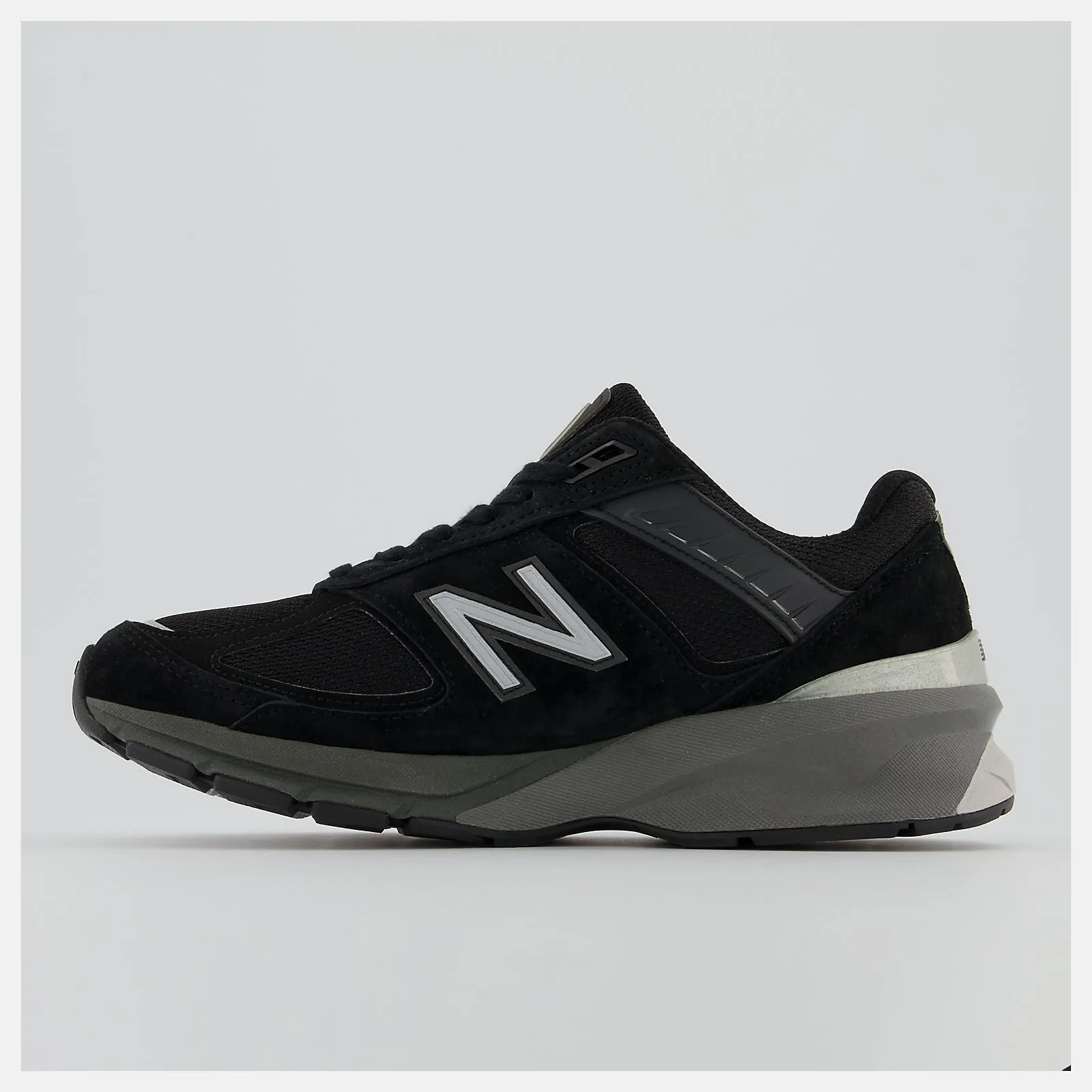 New Balance Women's 990v5