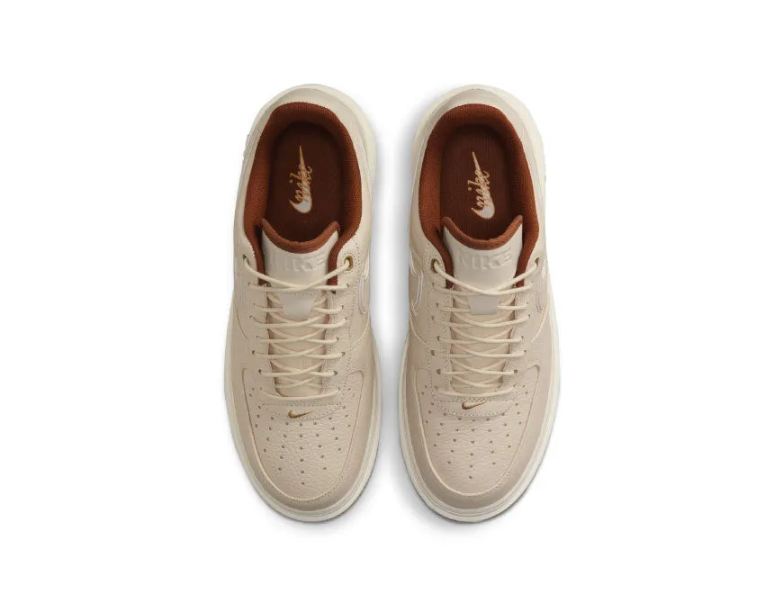 Nike Air Force 1 LUXE