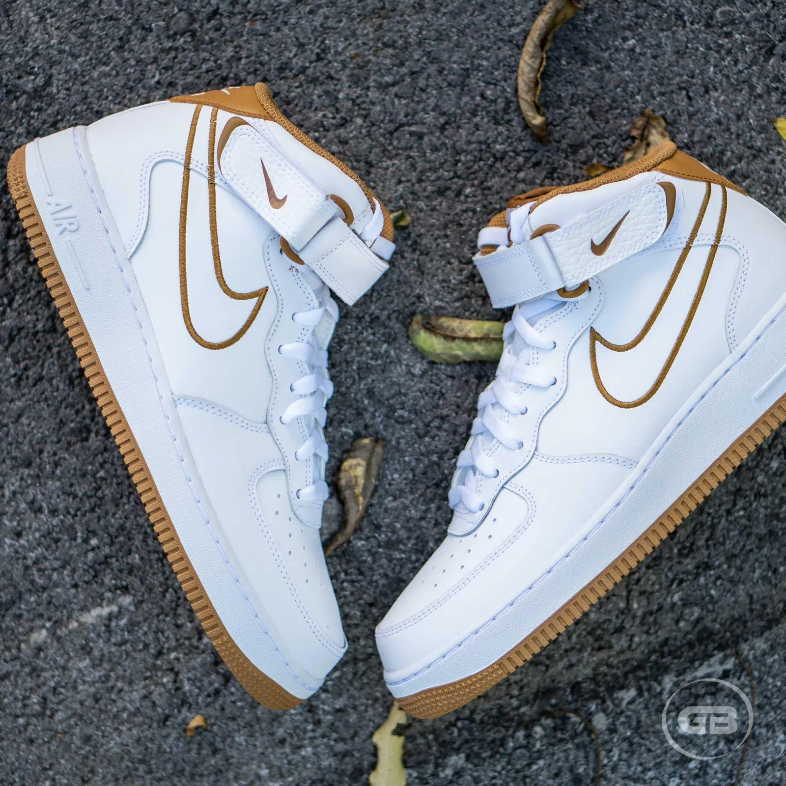 Nike Air Force 1 Mid "White Muted Bronze"