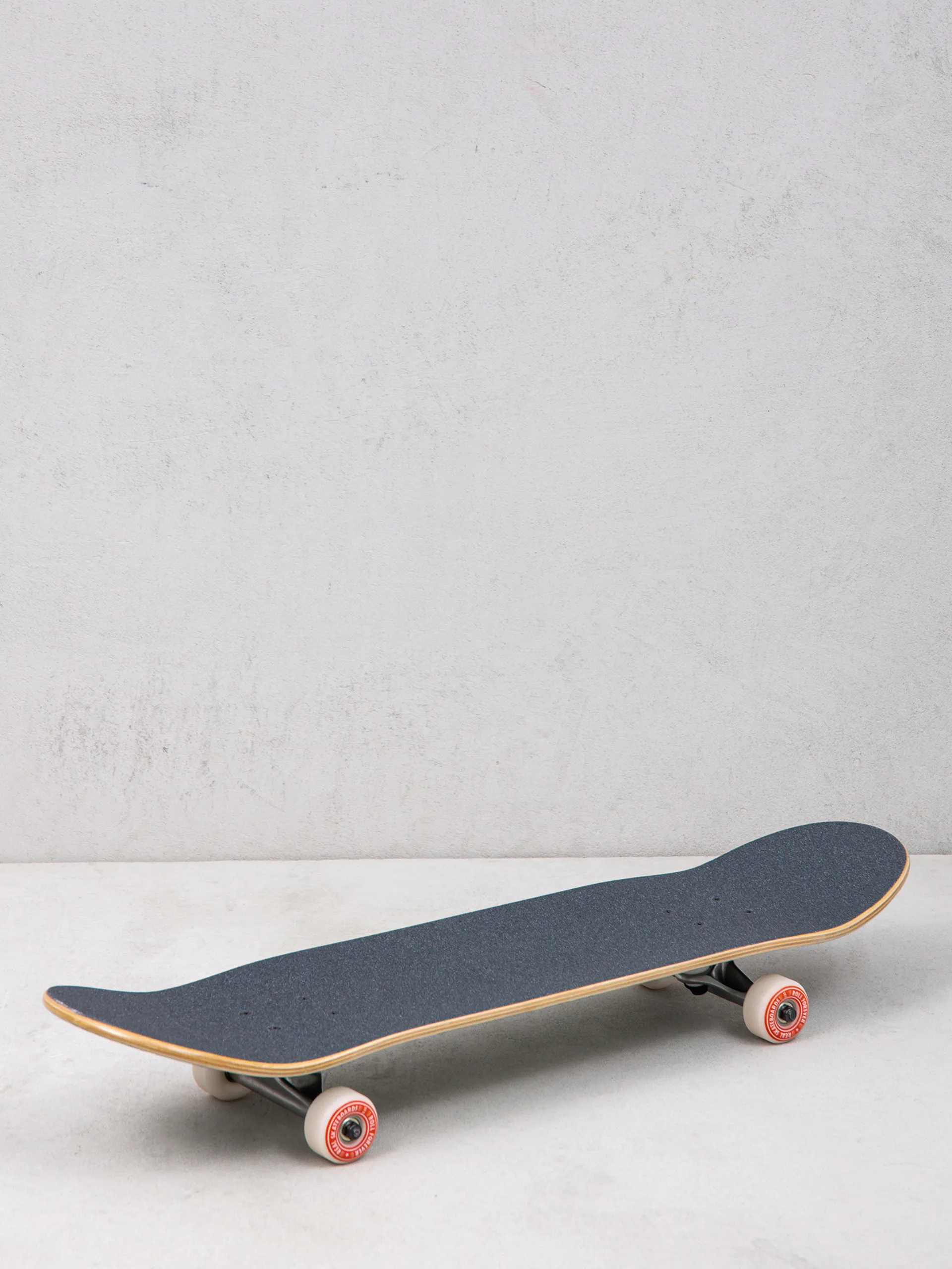 Real Stealth Ovals Skateboard (black/green)